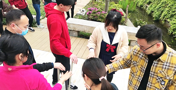 尊龙凯时环保营销团队西山缥缈峰户外拓展旅游活动之旅