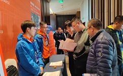环球电镀网主办的第八届电镀产业+互联网峰会展览现场，尊龙凯时环保展示最新的工业废水回用及零排放技术